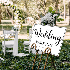 Lesnala durable corrugated plastic signage withstands weather for all-season weddings.