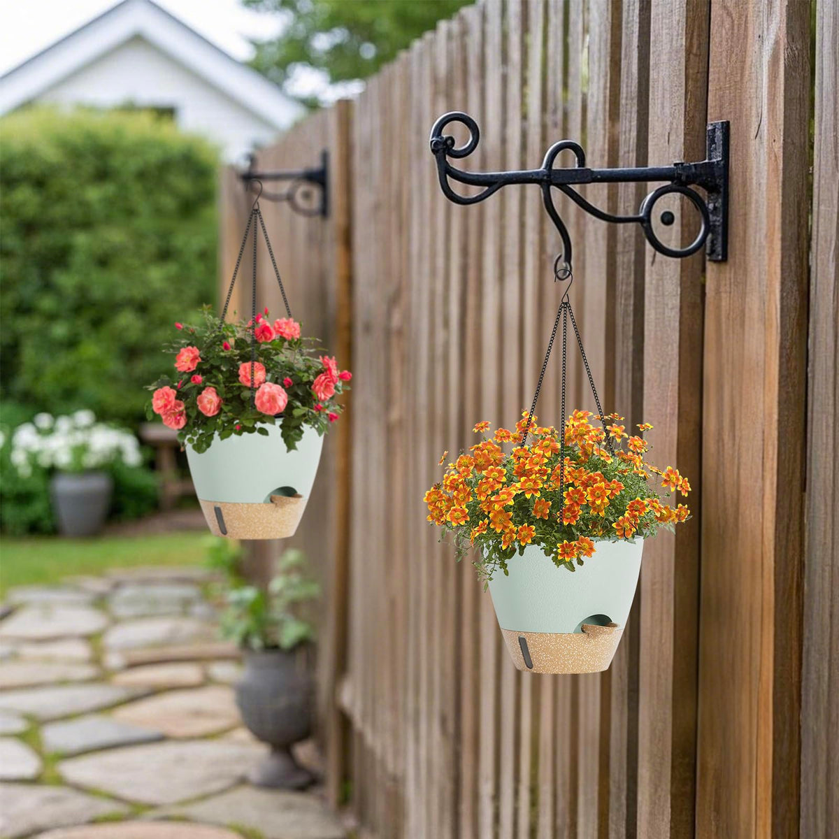 LEWESU indoor-outdoor hanging basket fits multiple spaces with easy installation.