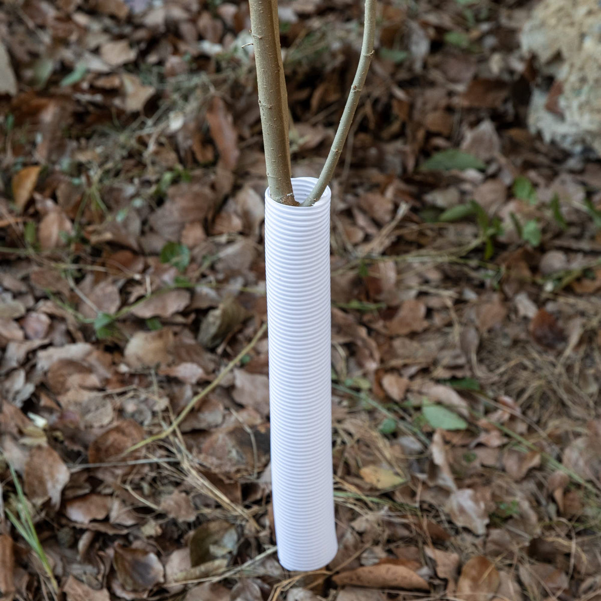 LFUTARI easy-install tree guards demonstrating simple expansion and placement