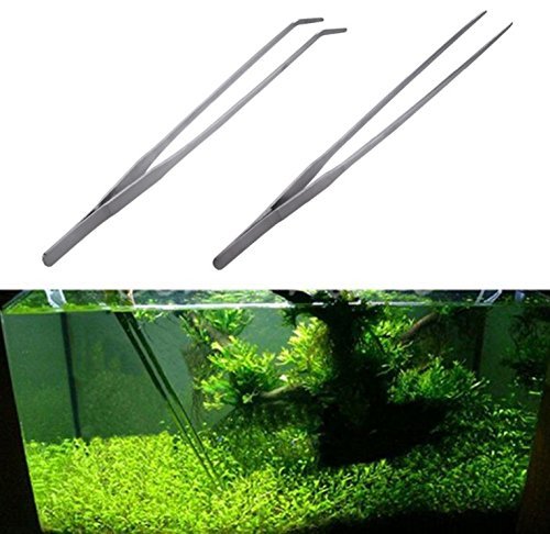 LGEGE kitchen and garden tweezers in use for precise handling