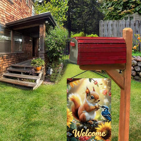 LienzoFest double-sided flag stays crisp from any viewing angle.