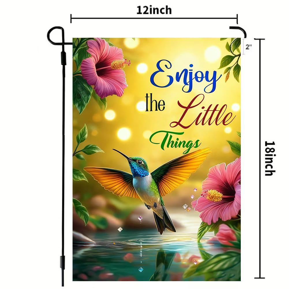 LienzoFest sleeve hanger on flag—easy setup for outdoor display.