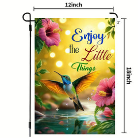 LienzoFest sleeve hanger on flag—easy setup for outdoor display.