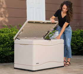 LIFETIME 80-gallon capacity layout with interior space visualization.