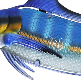 LIFFY hand-painted finish adds vivid color and lifelike motion.