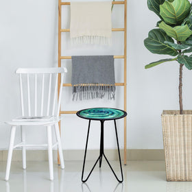 LIFFY green metal end table 12-inch for indoor and outdoor use