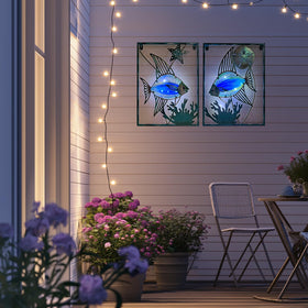 LIFFY 2-piece set offers versatile display for patio, porch, or poolside