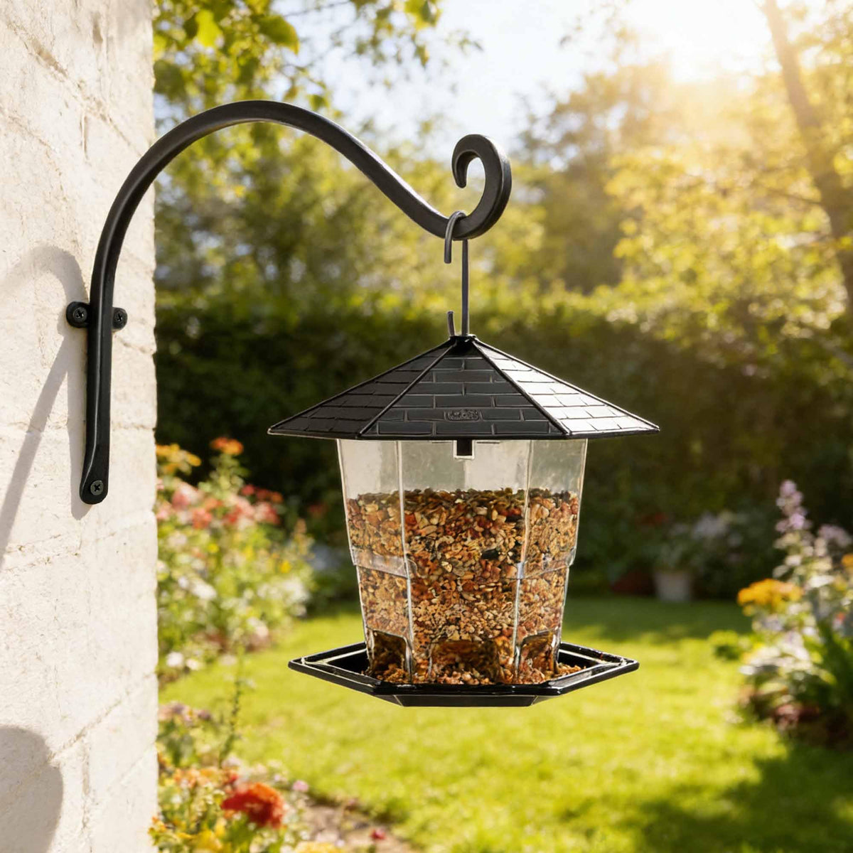 Lifyzoon birdhouse hanger secures yard decor safely