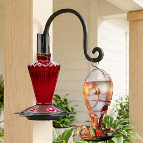 Lifyzoon bracket complements garden decor while supporting practical uses.