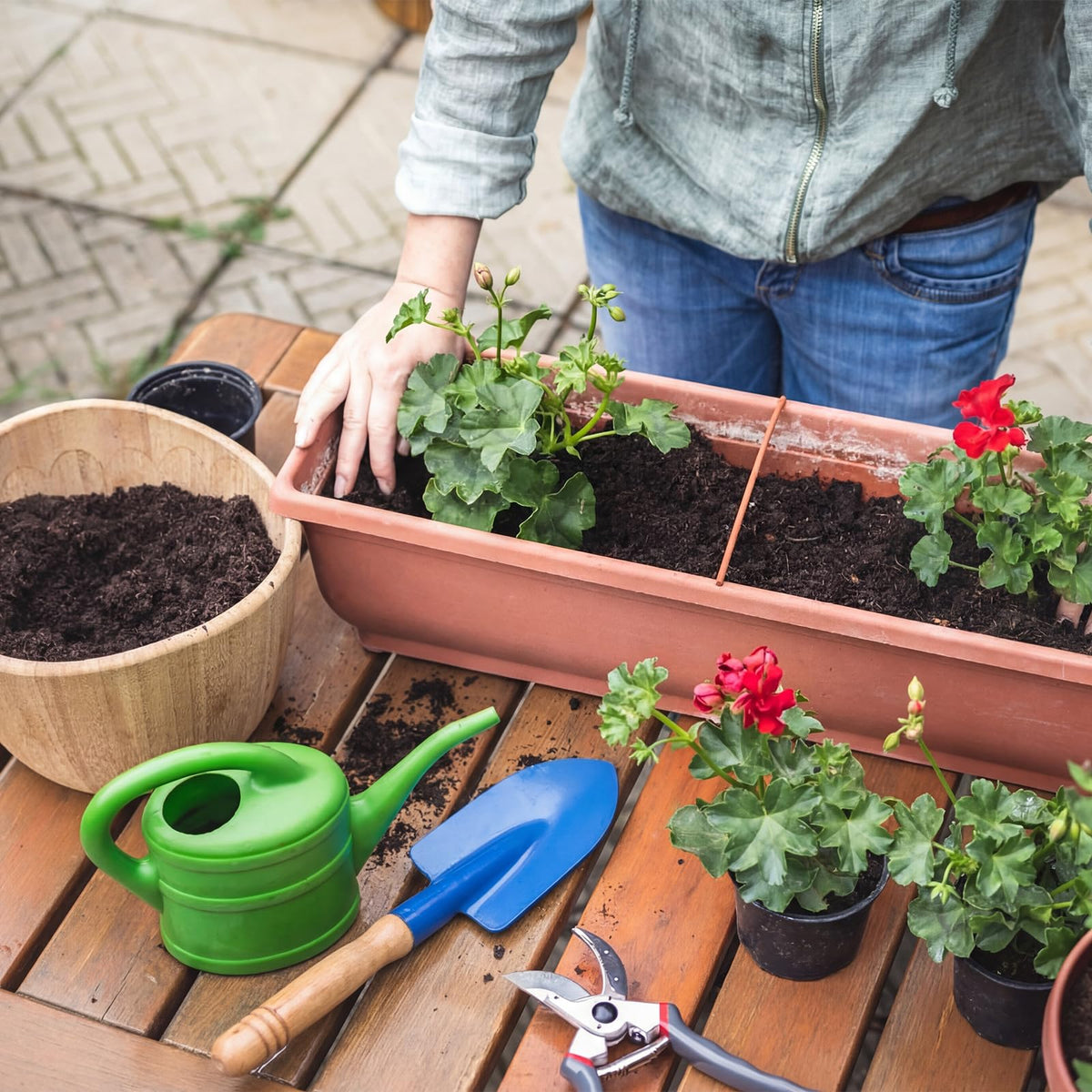Liliful beach-friendly mini shovels add color to outdoor sand play and garden projects.