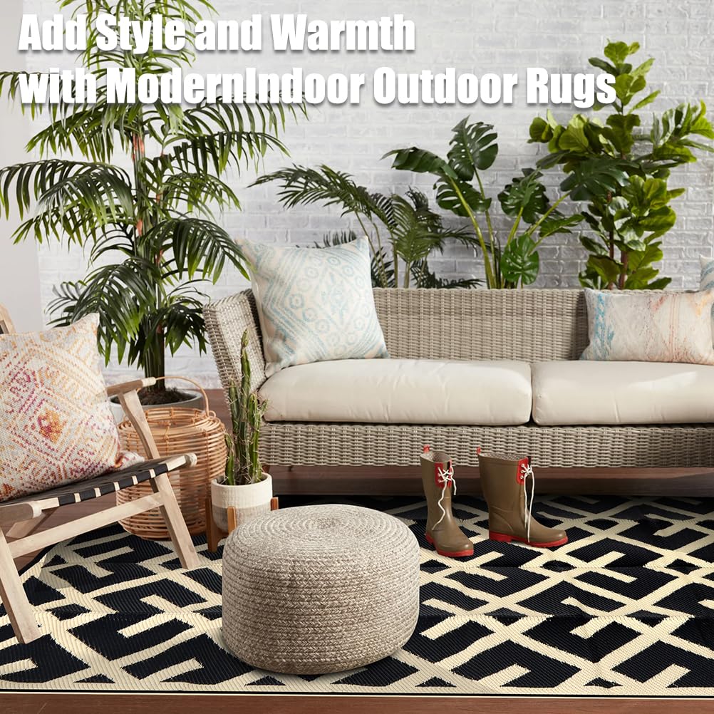 LILIOFFIC easy-clean rug folds for storage with carrying bag.