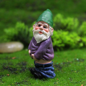LINZHEN gnome by campfire for cozy backyard scene