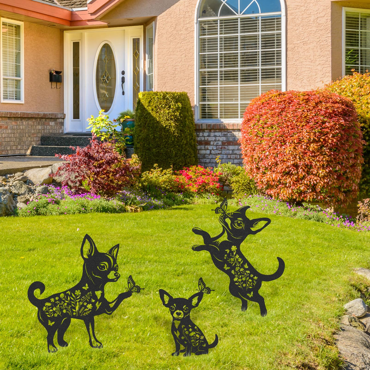 LIRAVENO dog-themed yard art makes a thoughtful gift.