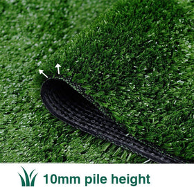 Close-up of LITA turf blades showing soft texture and realistic look.