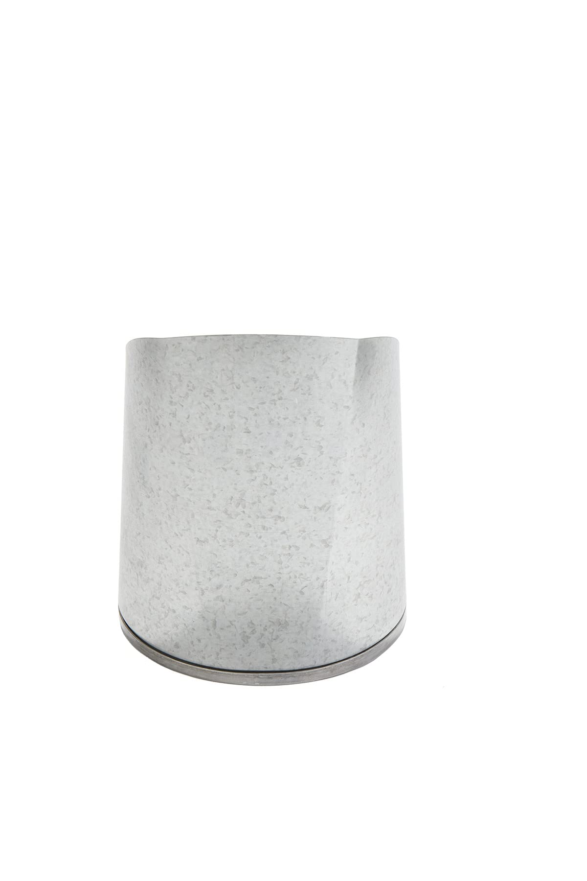 Little Giant 3-quart capacity scoop supports efficient feeding tasks