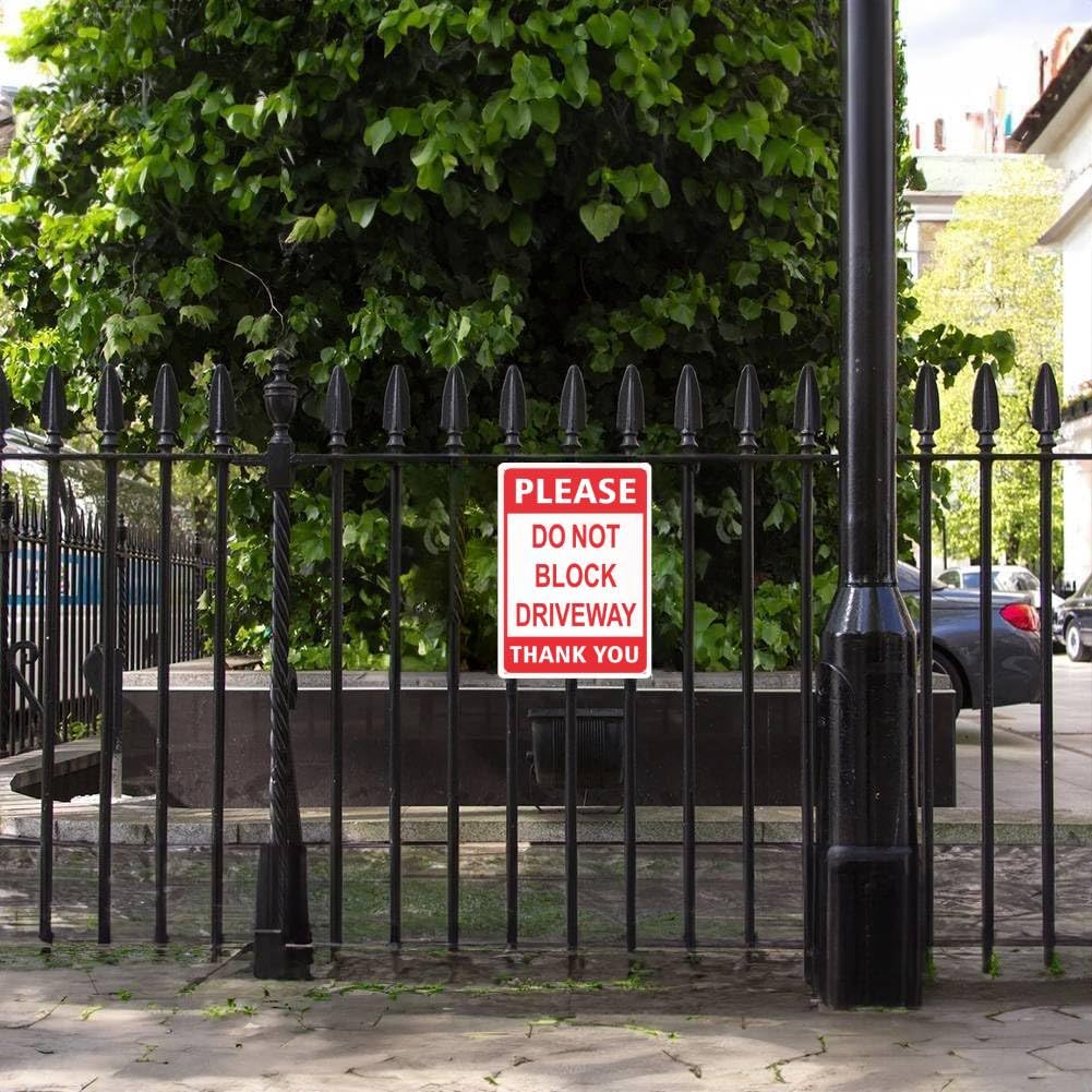 LIZATIC UV-protected weatherproof sign withstands sun and rain in outdoor settings.