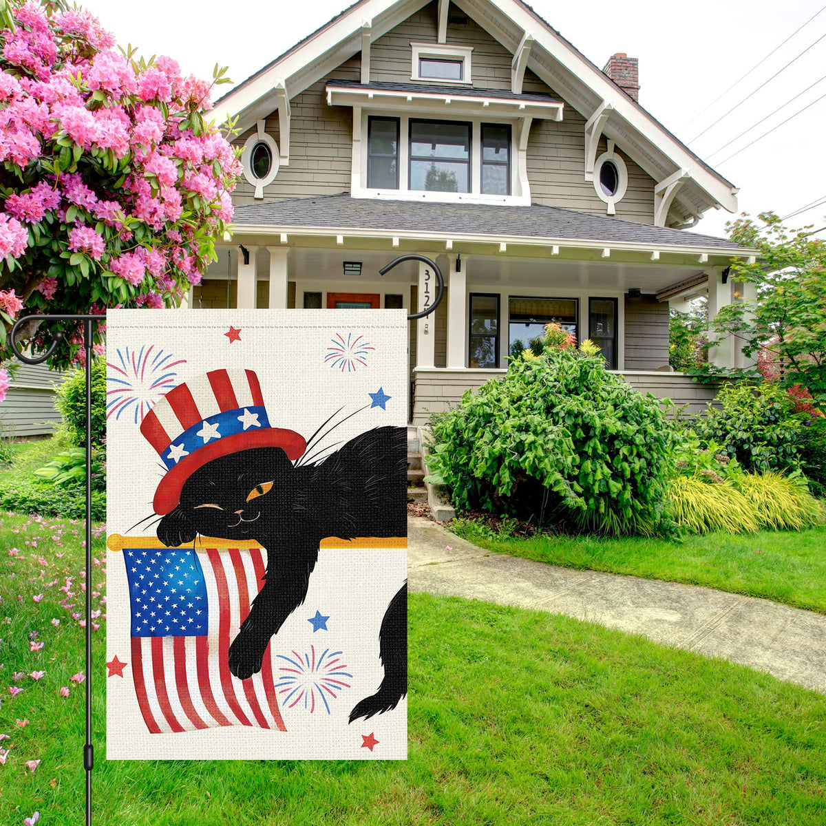 Louise Maelys burlap material flag offers lightweight outdoor decor
