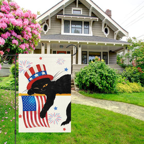 Louise Maelys burlap material flag offers lightweight outdoor decor