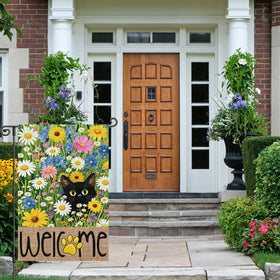 Louise Maelys spring-summer welcome flag for porches and gardens.