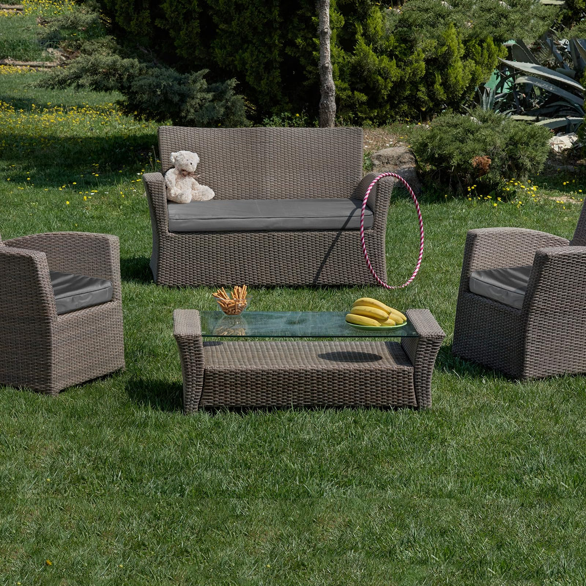 Lounsweer three-piece cushion cover set for patio furniture offers quick replacement