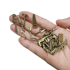 Loutas bowdee bronze mini wrench figurine enhances displays and resin projects.