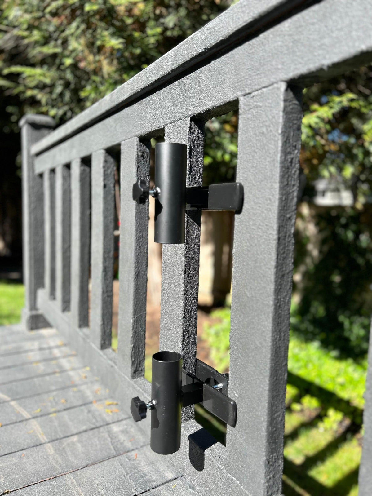 LOVE YOUR DECK umbrella compatibility fits diameters between 1 1/4 and 1 7/8 inches