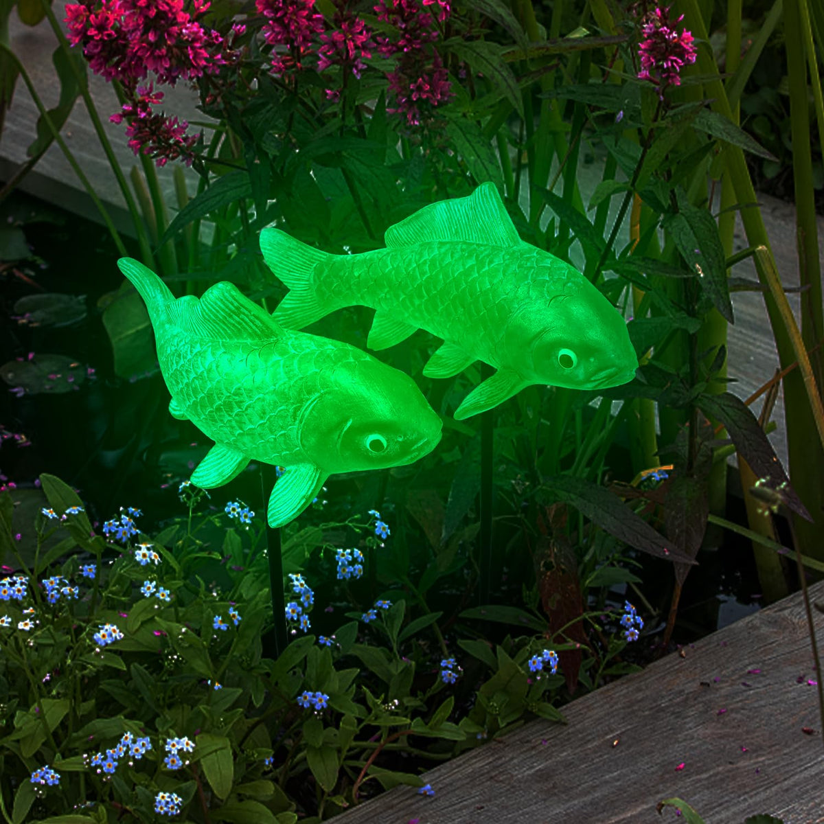 Lovely Ran weatherproof outdoor copper koi statue resists rain and humidity