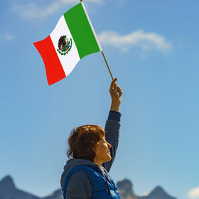 LoveVC Mexico flag desk display set for classrooms and events.