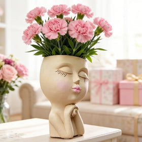 LovTocTic desk-shelf planter enhances home or office decor.