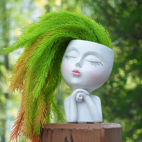 LovTocTic face planter designed for both outdoor and indoor use