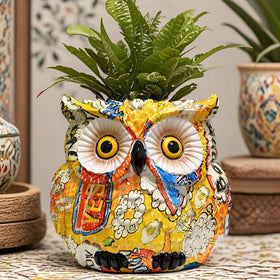 LovTocTic yellow owl planter, compact desk decor and plant pot.