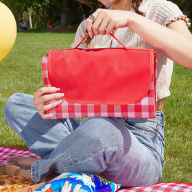 LRUUIDDE picnic blanket beach-setup shows sandproof surface for sun days