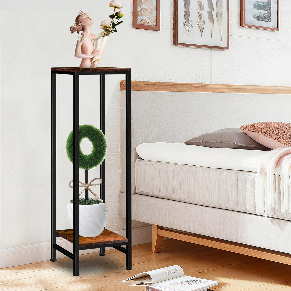 LUBORN indoor-outdoor display rack suitable for living rooms, decks, or balconies.