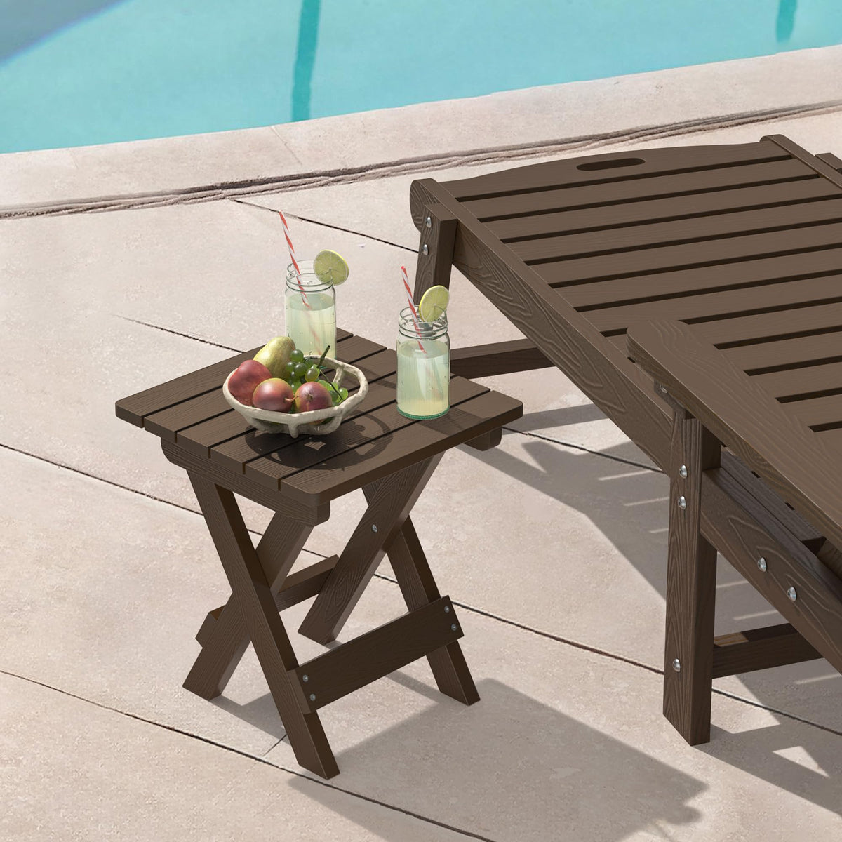 LUE BONA table at lakeside campsite, easy to carry