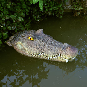 LUEUR outdoor garden decor complements ponds and landscapes with a playful touch.