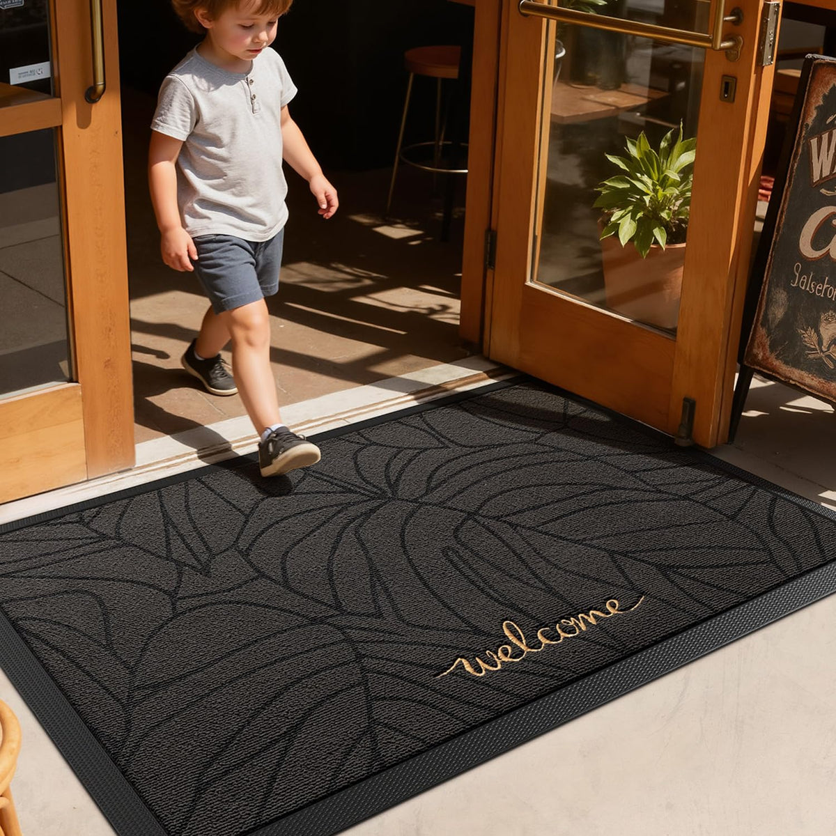 LUMI heavy-duty design minimizes slipping at the doorway