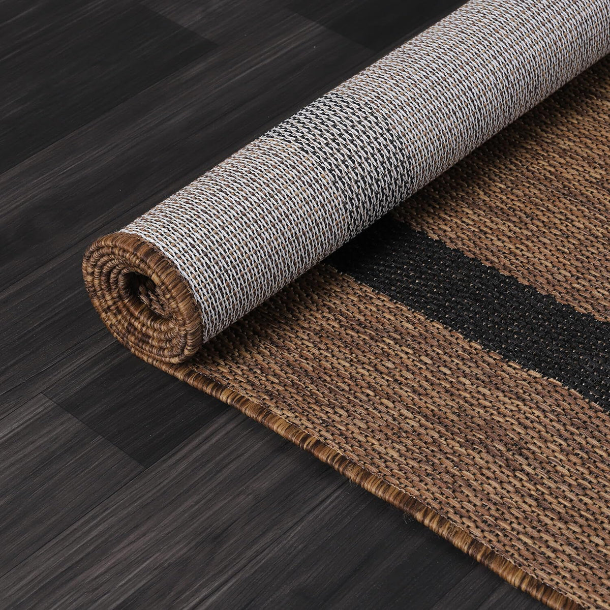 Luul Home outdoor rug cleaning with damp cloth or hose.