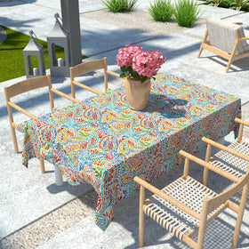 Stain-resistant and easy to wipe clean after outdoor dining.