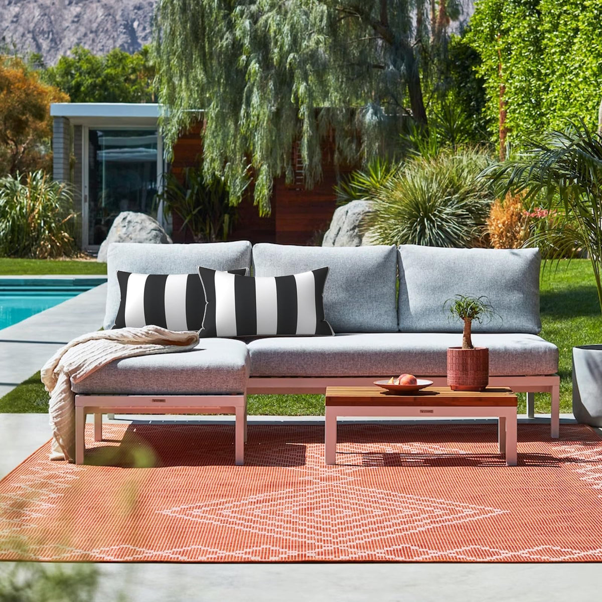LVTXIII fade-resistant fabric keeps outdoor cushions vibrant.