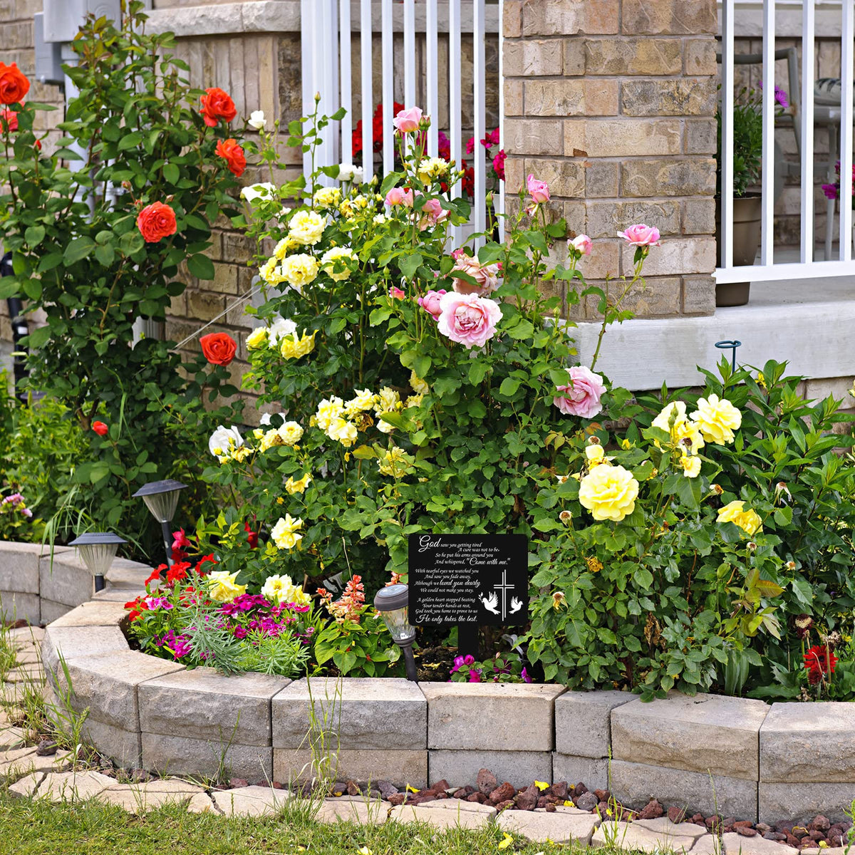 Maitys square plaque shows clear prints for easy viewing from a distance