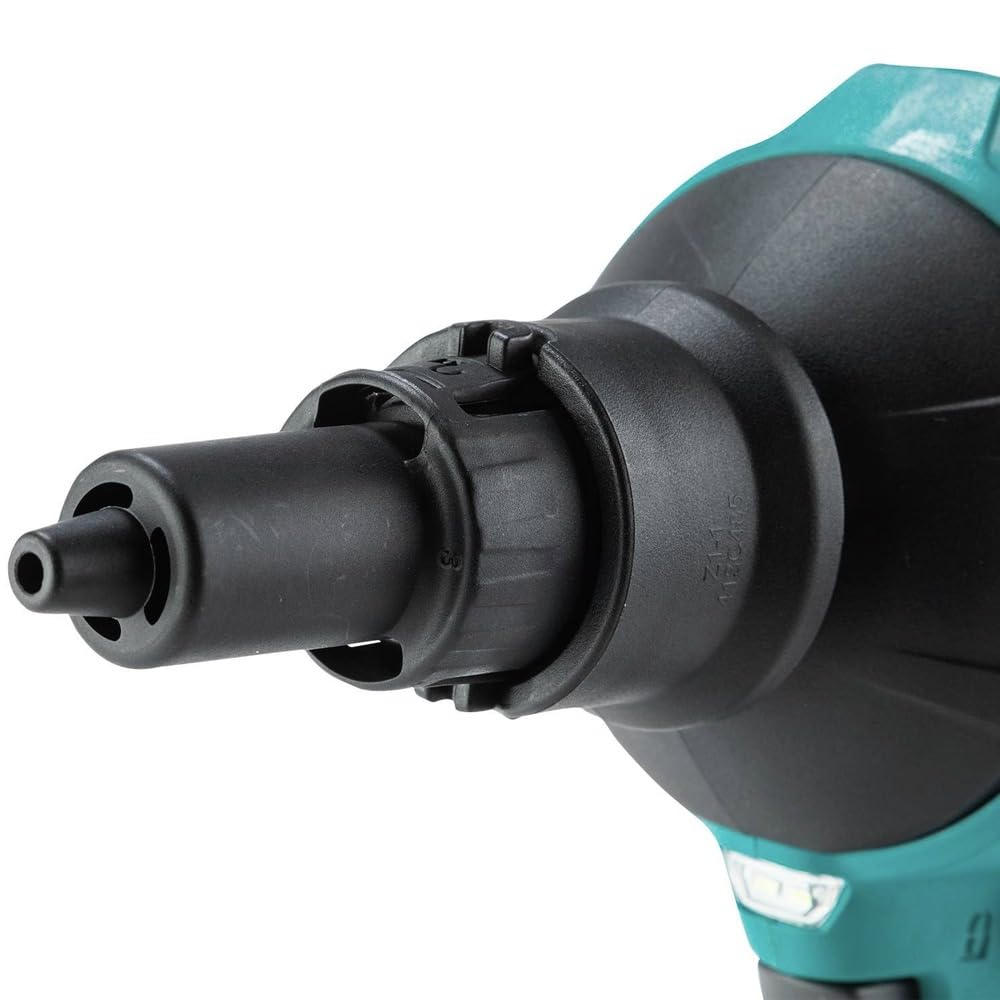Makita XSA01Z intake filter reduces dust dispersion during use