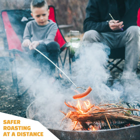MalloMe Smores Sticks wooden handles provide a comfortable grip.