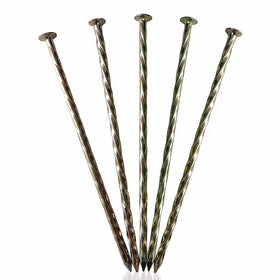 MAOMBO 70-pack 6-inch turf spikes with galvanized finish secure artificial grass edges.