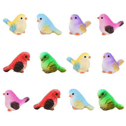 MAOMIA miniature bird figurine; ideal for dollhouses and adding color to tiny landscapes.