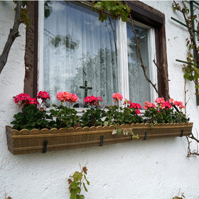 Maotong six-pack brackets for multiple planting areas