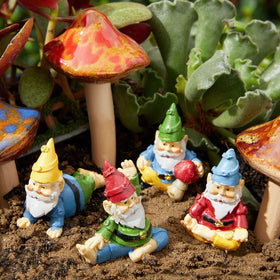Maplefield Juvale mini gnomes complement front yards with whimsical decor