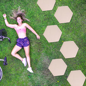 MARCHROSE weatherproof resin stepping stones resist rain and UV exposure.