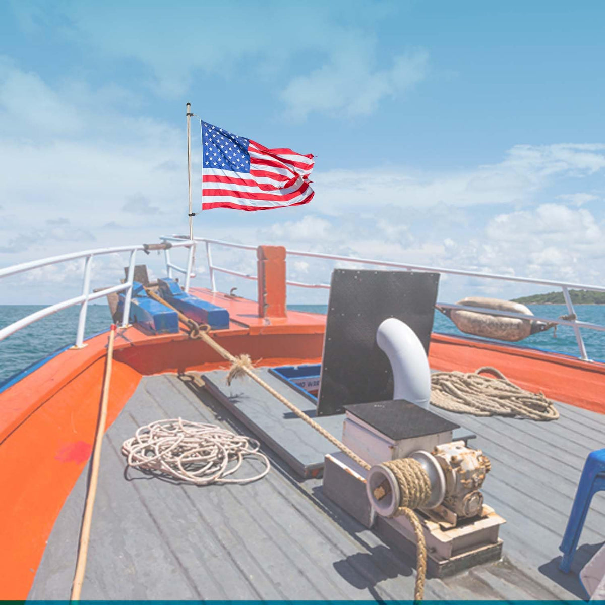 MARINE CITY ready-to-use flag pole system on dock or deck