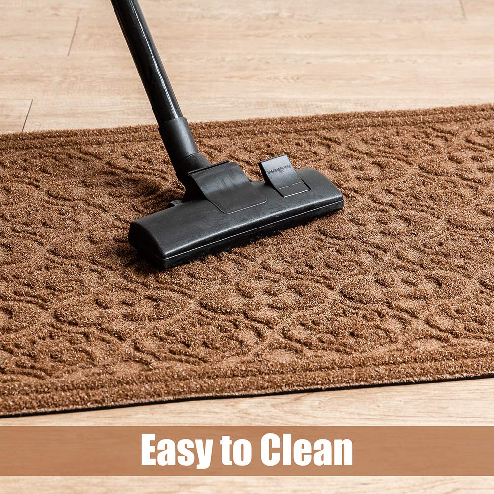 MAT 7-BANQUET non-slip outdoor rug keeps footprints at bay.