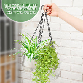 Maxcheck double-layer watering system keeps soil evenly moist.